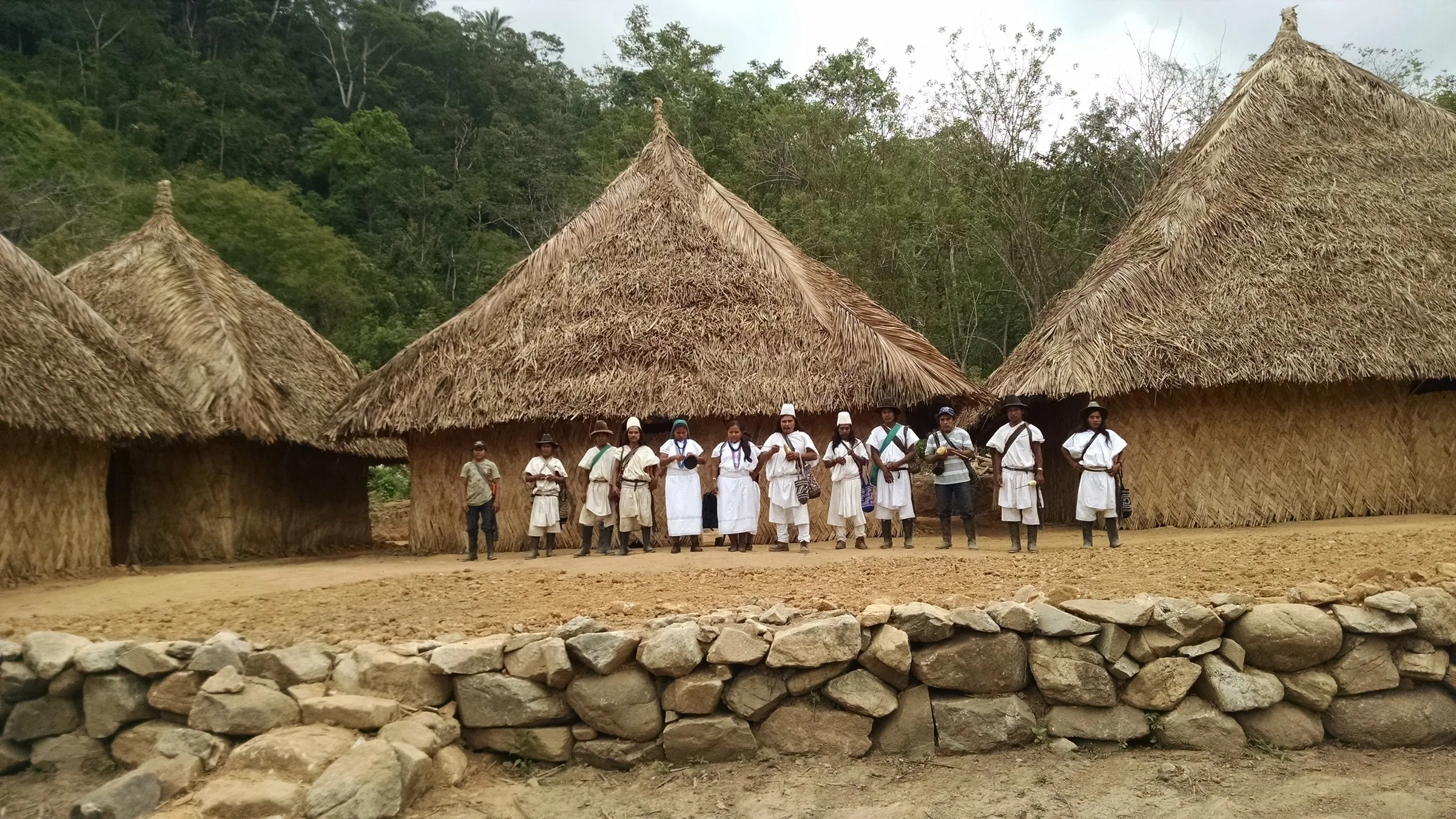 El poblado arhuaco de Kandumuke, con la comunidad reunida